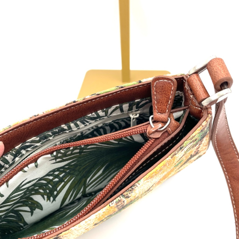 NWOT! Liz Claibourne Pineapple Bag, Cute and Petite - Picture 8 of 15